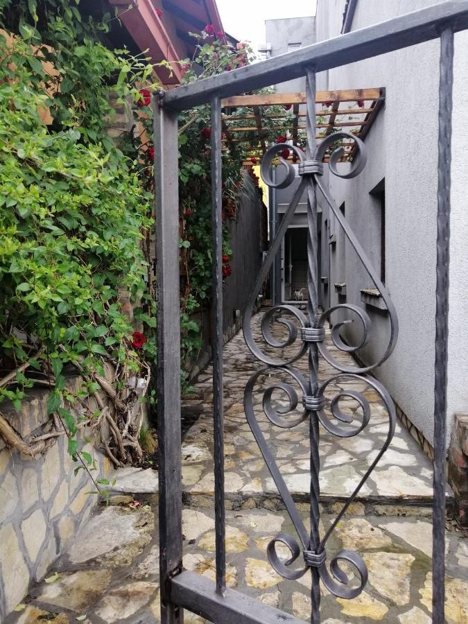 Nest Belgrado Exterior foto